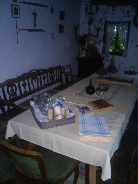 Muzilovcica Rural Tourism Family Ravlicゲストハウス エクステリア 写真